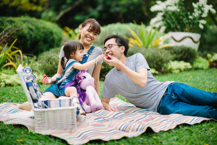 family outdoor photography botanic gardens