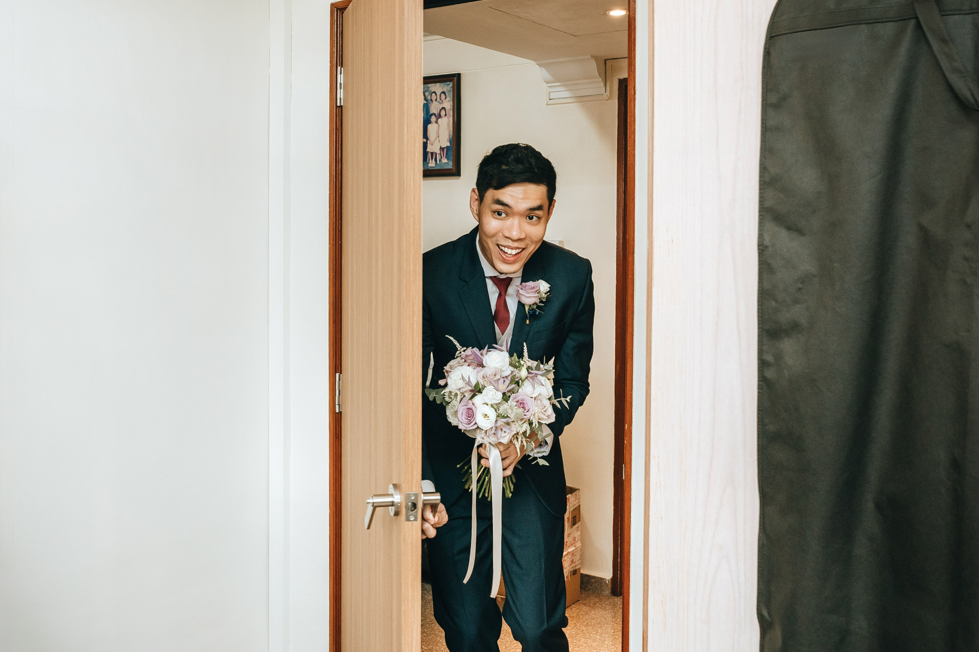 groom sees the bride for the first time
